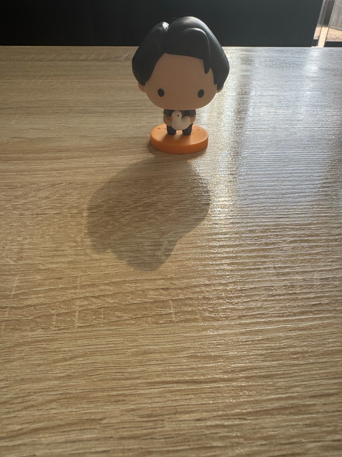 Funko Pop! Friends Chandler Bing met eendje, Ophalen, Zo goed als nieuw