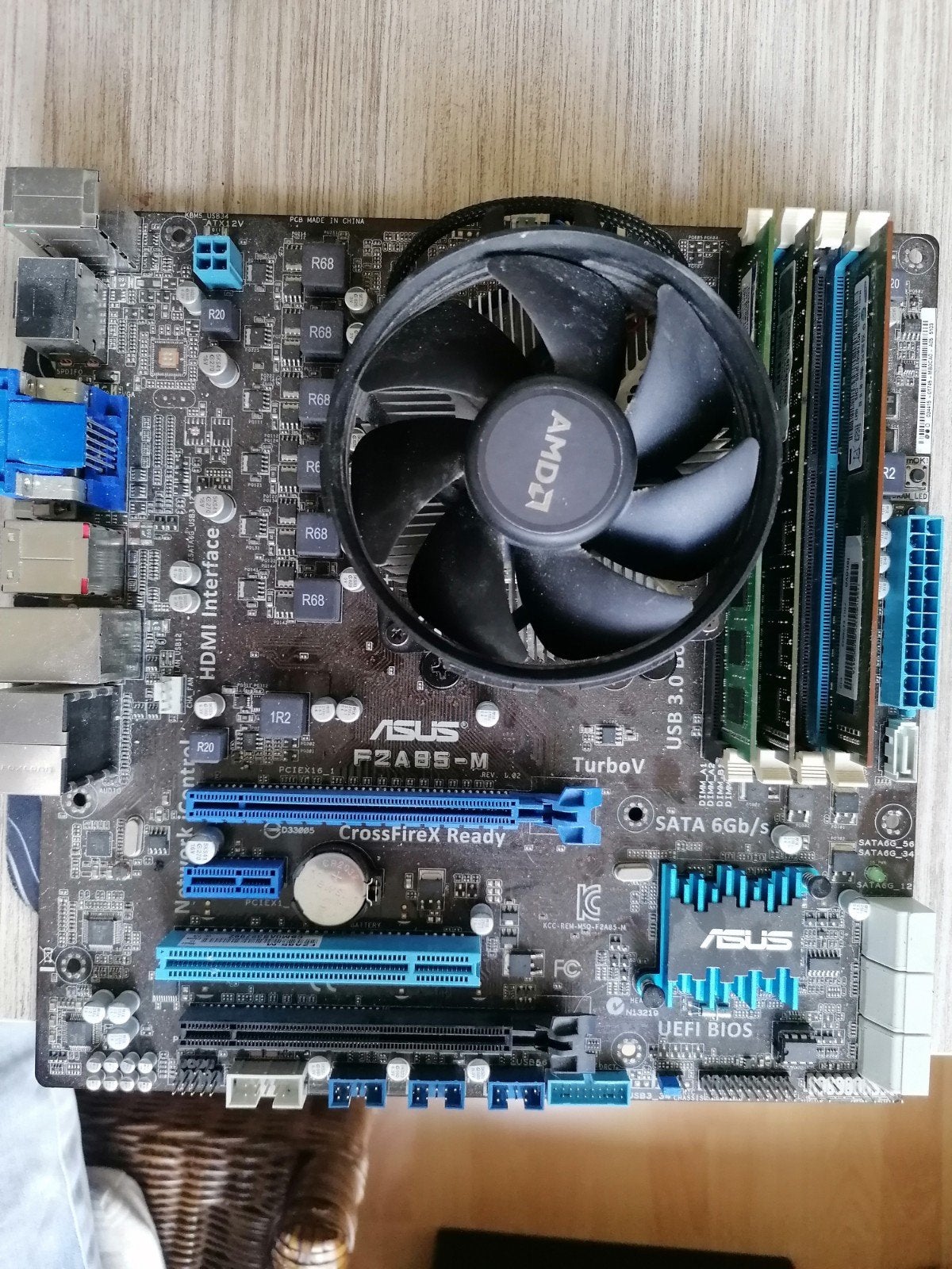 asus f2A85-M met A4 7300 cpu 8gb ram, Ophalen, Zo goed als nieuw, DDR3