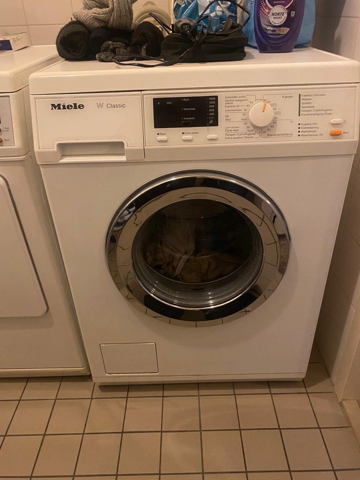 Miele W Classic Wasmachine - Goede staat, Witgoed en Apparatuur, Wasmachines, Ophalen, Zo goed als nieuw, Voorlader, Kort programma