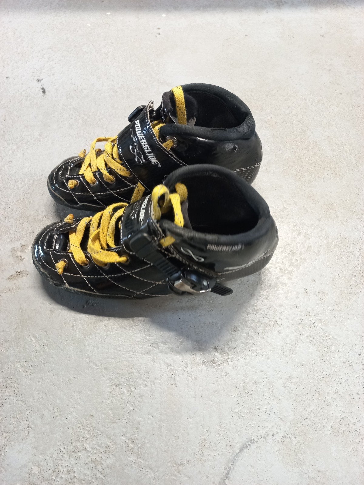 Powerslide Infinity schoen 34, Sport en Fitness, Skeelers, Ophalen of Verzenden, Gebruikt, Powerslide