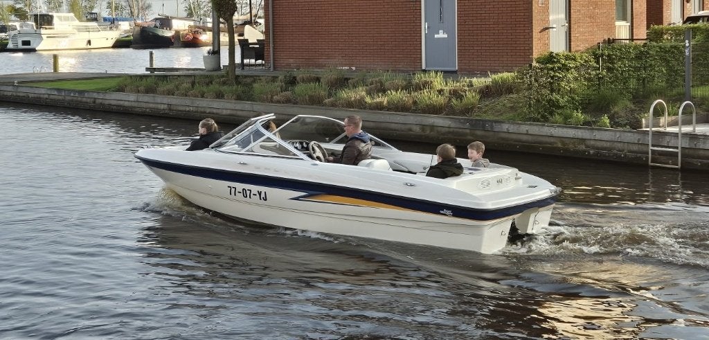 Zeer fraaie Bayliner 185 BR Bowrider (2004), Gebruikt, Binnenboordmotor, Elektrische start, 5 m