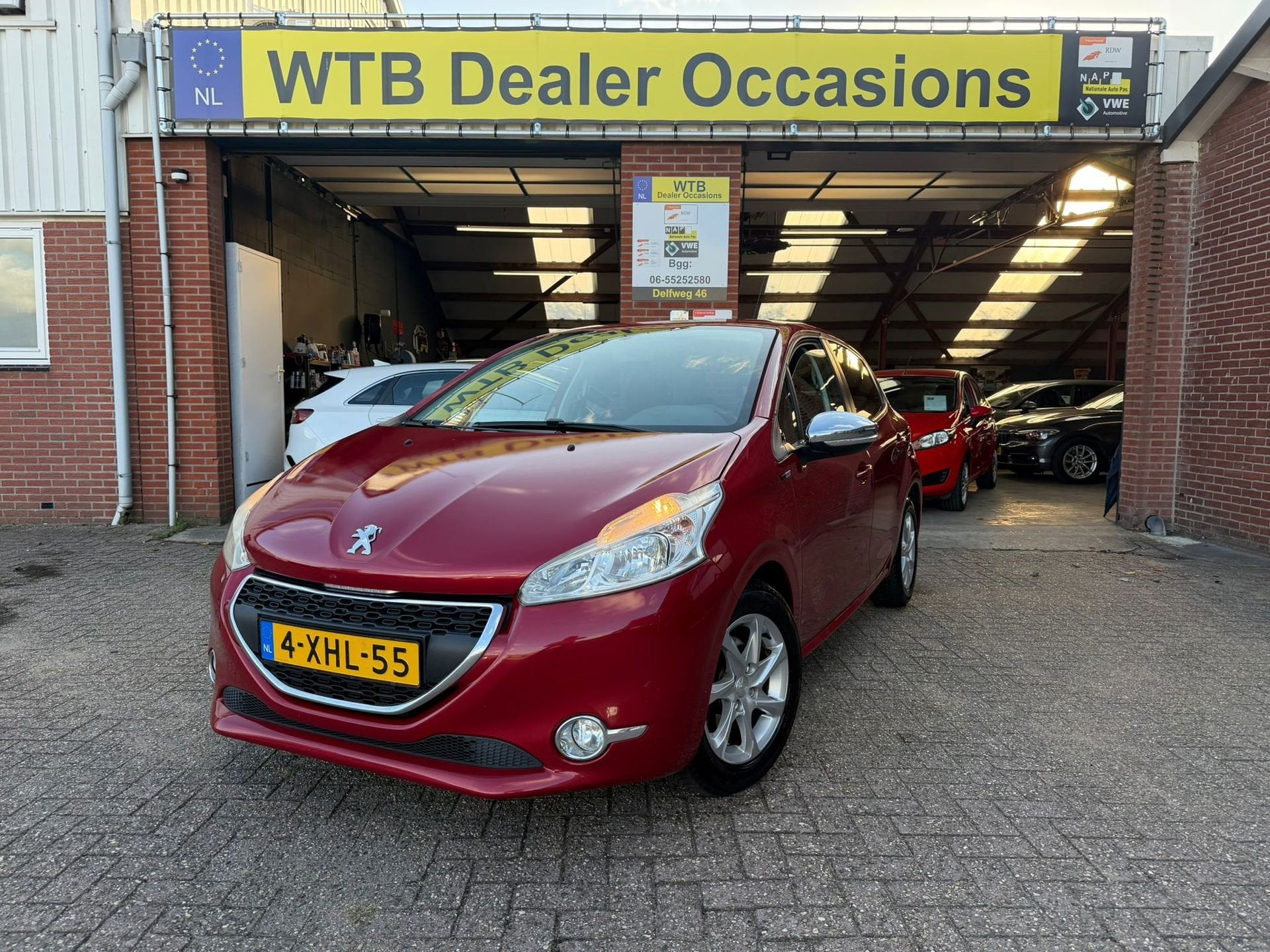 Peugeot 208 1.2 VTi Style, Airco, Navi 6/12 garantie Dealer, Auto's, Voorwielaandrijving, Stof, Gebruikt, 1199 cc