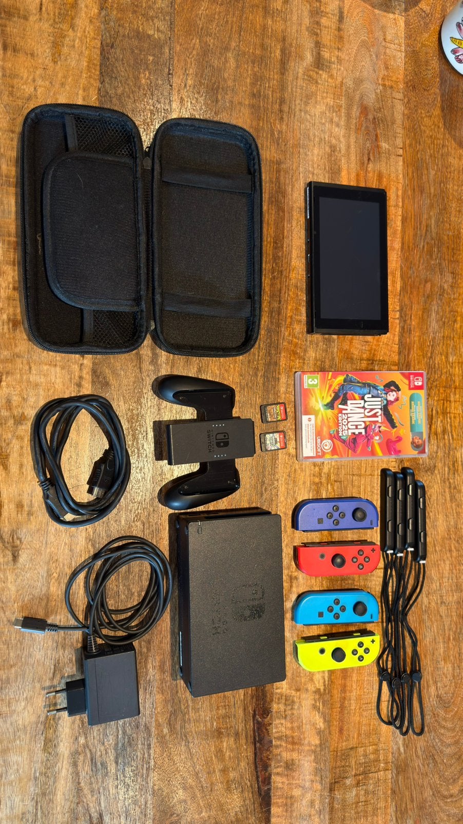 Nintendo Switch complete set + 3 games + 4 Joy-Cons, Met games, Ophalen of Verzenden, Zo goed als nieuw, Switch Original