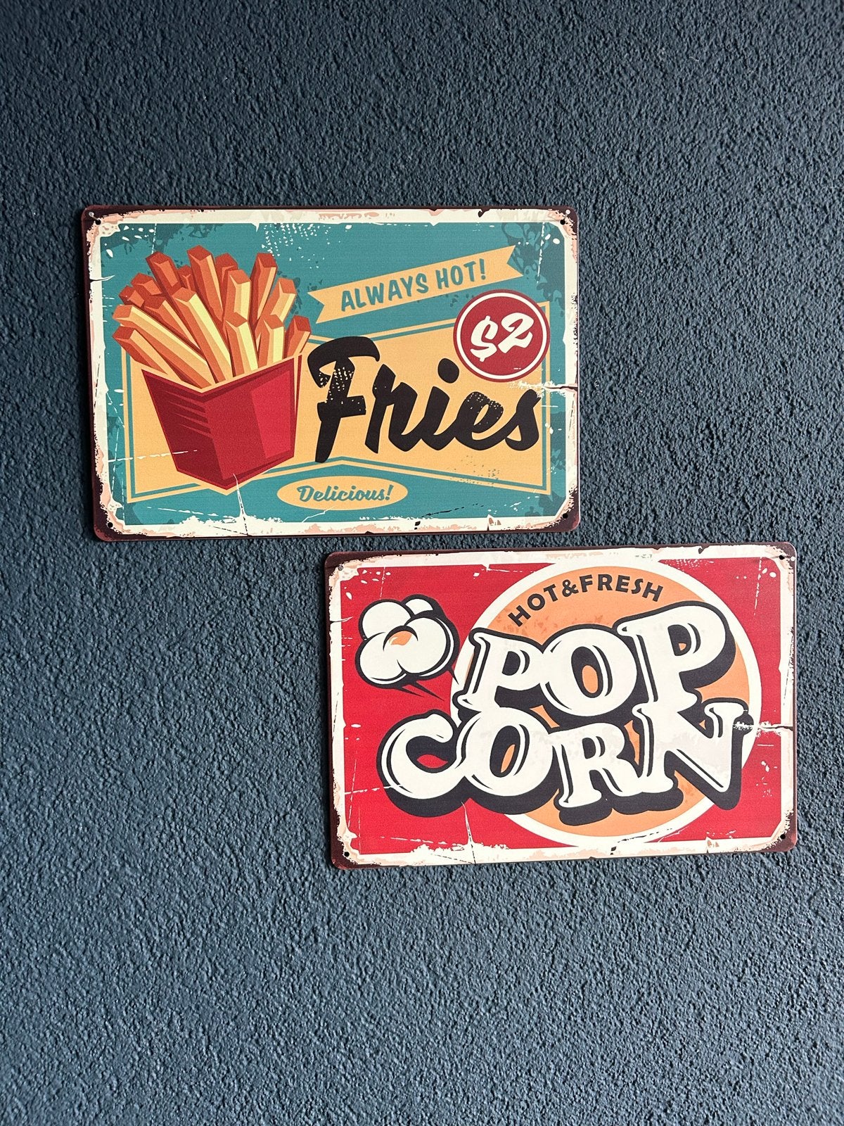 Metalen borden 'Fries' en 'Popcorn' - 20x30 cm, Vintage, Gebruikt, Meerkleurig, Ophalen of Verzenden