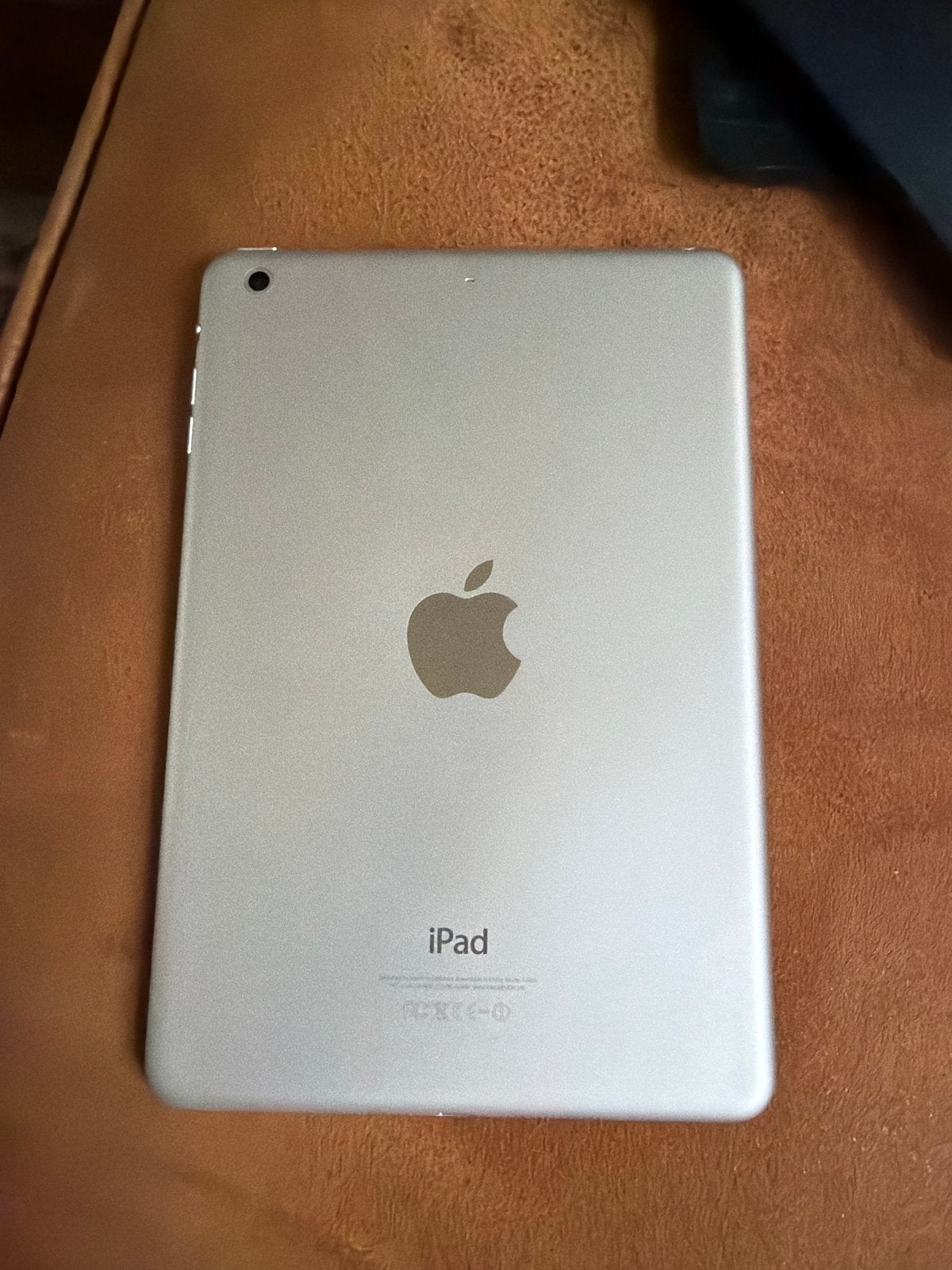 Apple iPad Mini A1489 - 16GB Wi-Fi - Zilver met hoes, Computers en Software, Apple iPads, Gebruikt, Ophalen of Verzenden, Zilver