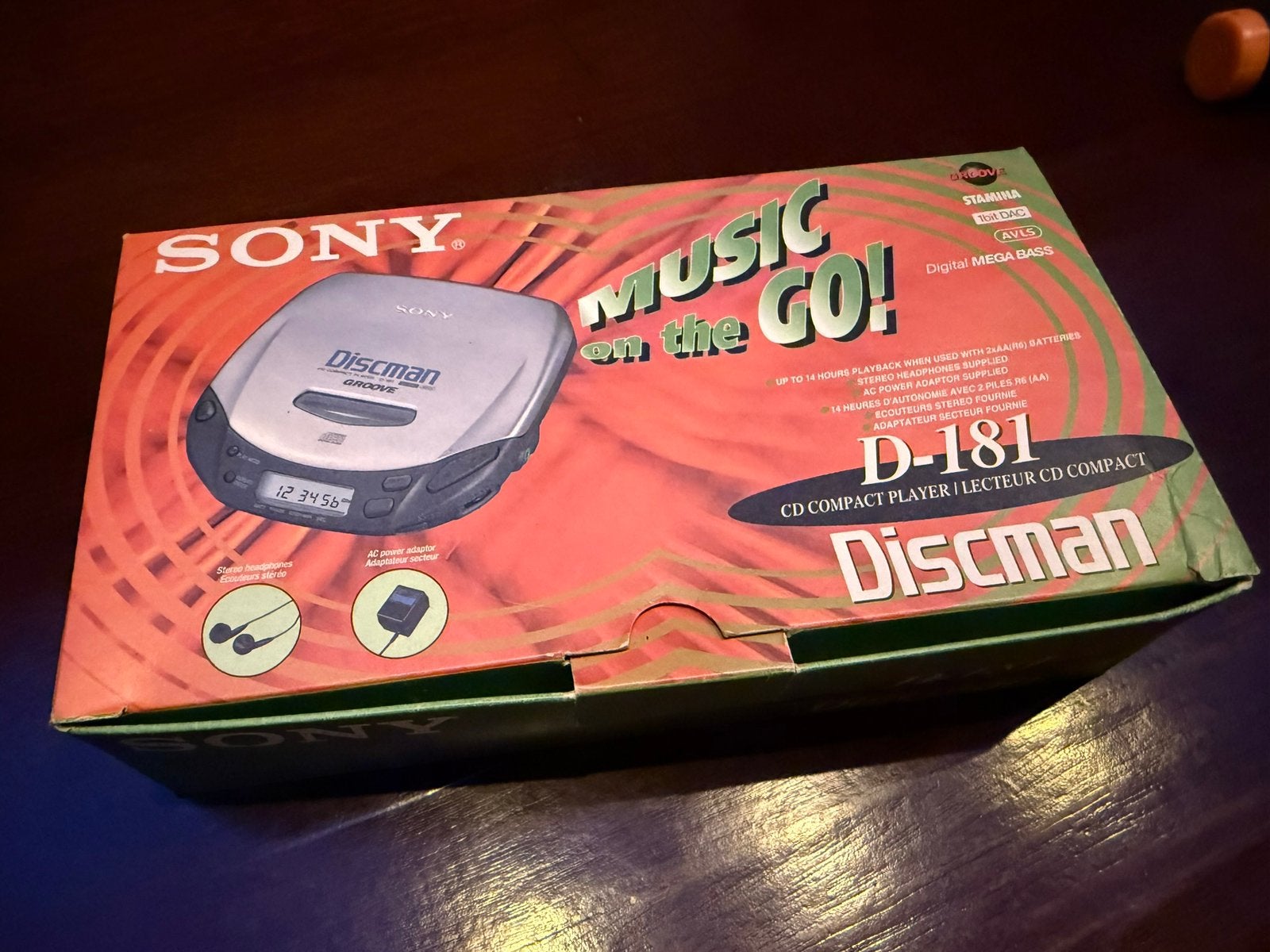 Sony D-181 discman met adapter en doos ZGAN cd speler, Ophalen of Verzenden, Discman