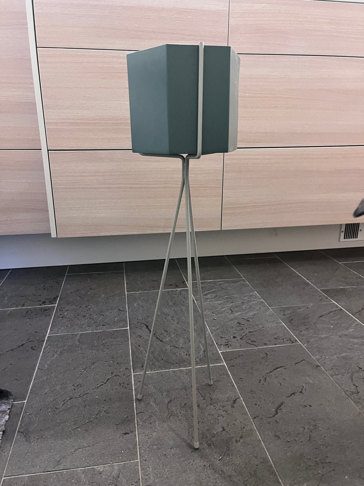 Ferm plantenpot op standaard, Ophalen, Gebruikt, Binnen, Metaal