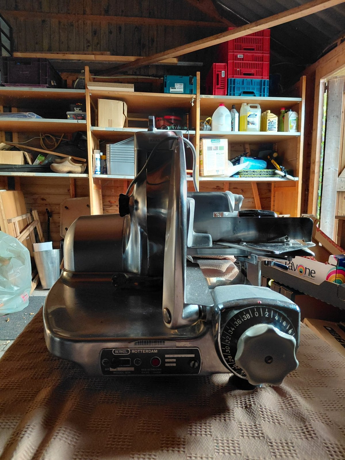 Berkel snijmachine, Ophalen