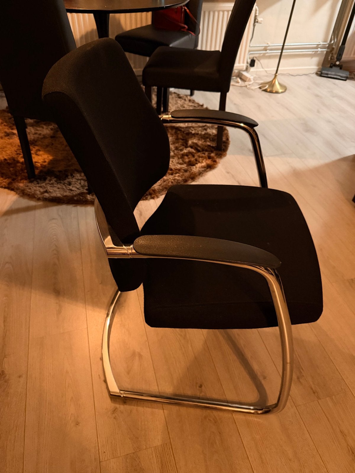 Axia Visit Bureaustoel - Zwart met verchroomd frame, Ophalen, Gebruikt, Zwart, Metaal