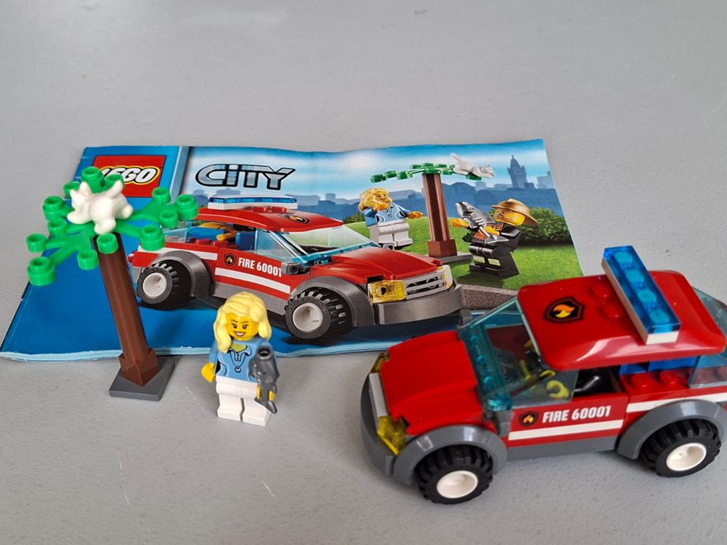 Lego City Brandweerwagen 60001 met minifiguur en palmboom, City, Lego, Ophalen of Verzenden, Complete set