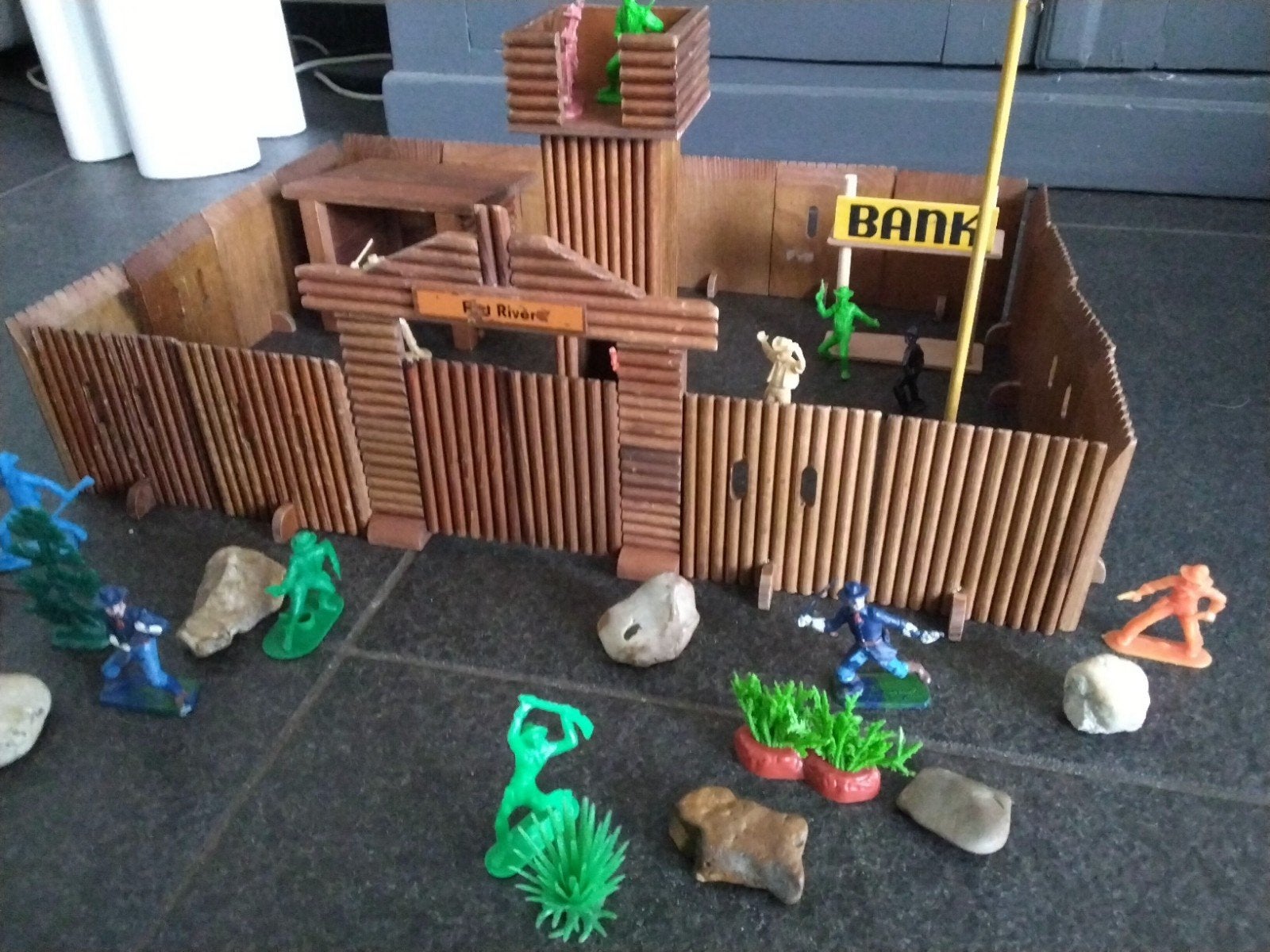Vintage houten Fort met cowboys en indianen, Verzamelen, Ophalen of Verzenden, Gebruikt