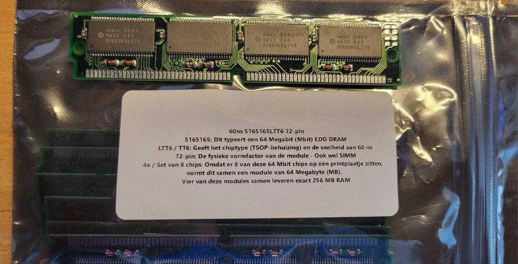 8x 64MB EDO RAM SIMM 72 pins, met 4 chips 5165165LTT6, Computers en Software, RAM geheugen, Overige soorten, Ophalen of Verzenden