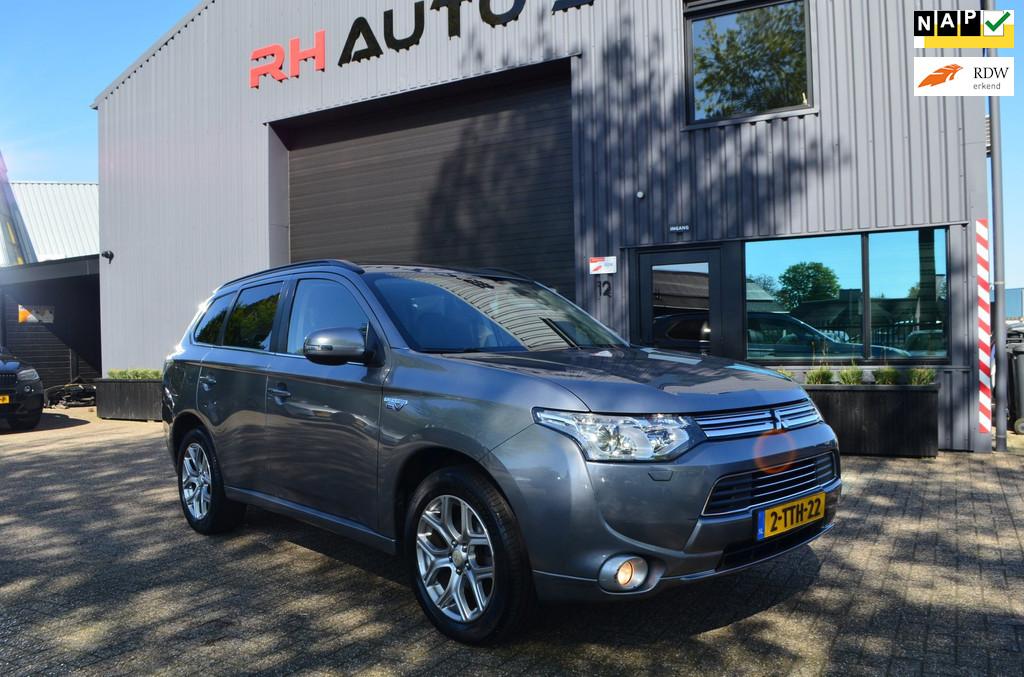 Mitsubishi Outlander 2.0 PHEV instyle | Keyless | Open dak |, Auto's, Mitsubishi, Bedrijf, Te koop, Outlander, 360° camera, 4x4