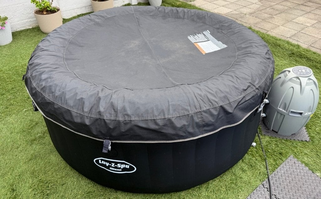 Jacuzzi Bestway Lay-Z-Spa Miami, pomp, afdekzeil, filters, Tuin en Terras, Ophalen, Gebruikt, Afdekzeil, Opblaasbaar