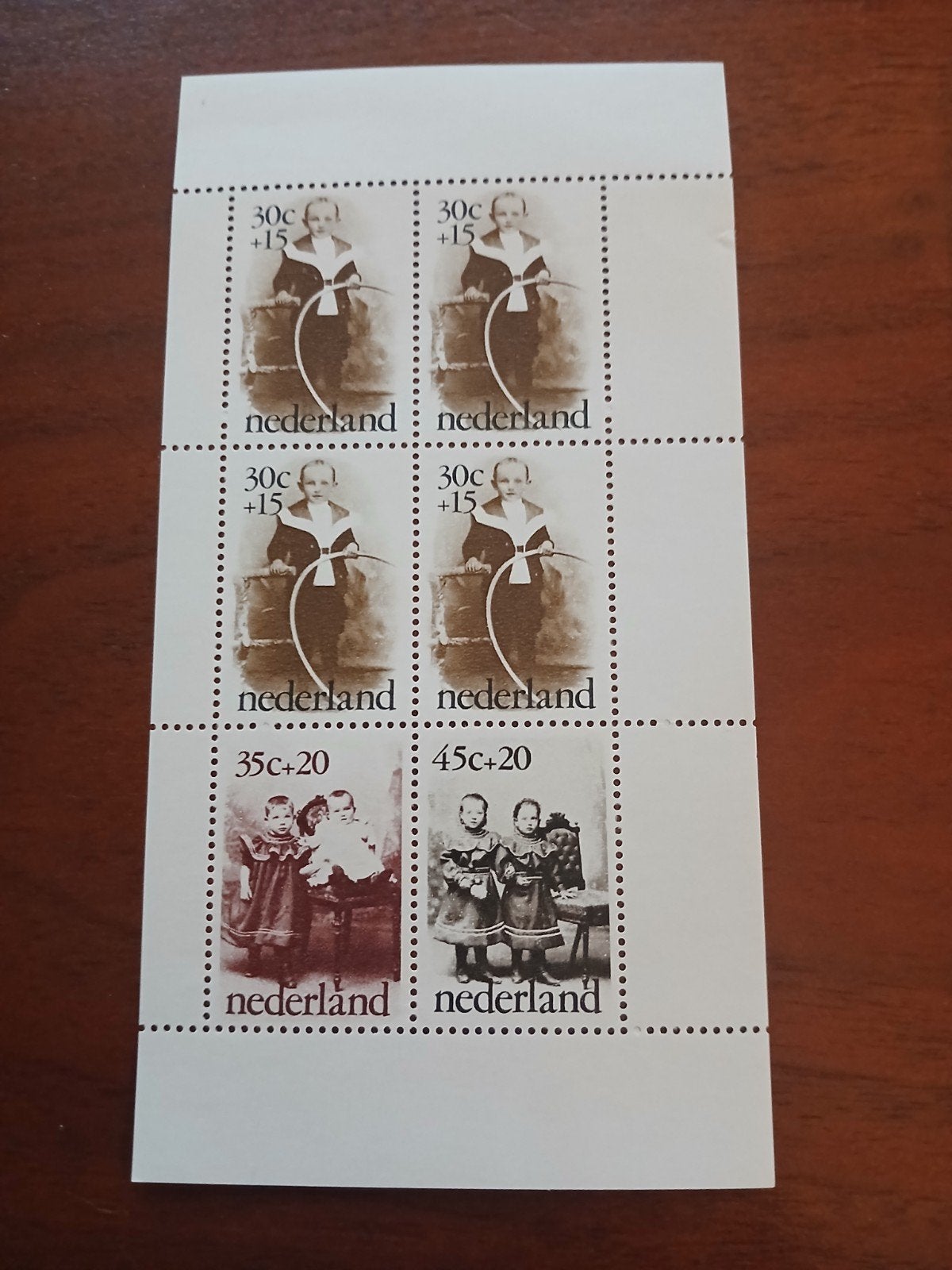 Nederland Kinderpostzegels 1974 - Vel met 8 zegels, Ophalen of Verzenden, Na 1940, Postfris