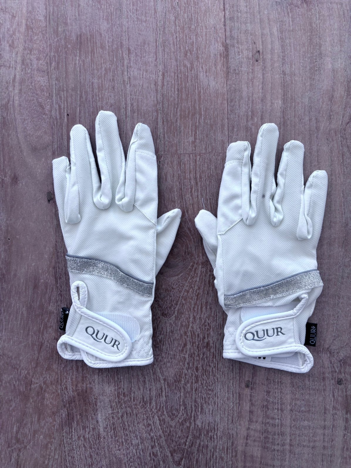 Wedstrijd rijhandschoenen van merk Quur, Dieren en Toebehoren, Paardrijkleding, Ophalen, Dressuur, Zo goed als nieuw, Quur