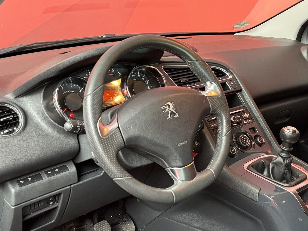 Peugeot 5008 1.2 PureTech Style 5p. | Camera | Navigatie | T, Auto's, Peugeot, Voorwielaandrijving, 745 kg, Stof, Gebruikt