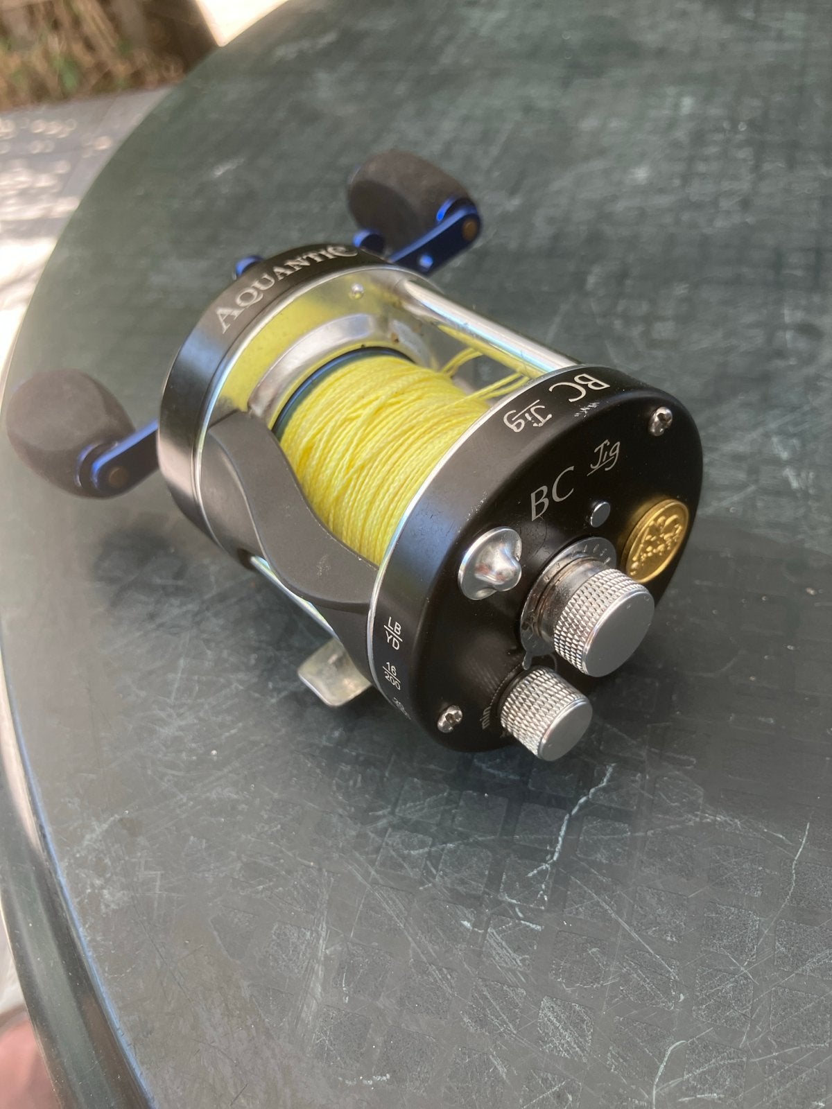Sanger AQ BC Jig 5001 LH Snoek Reel, Ophalen of Verzenden, Gebruikt, Molen