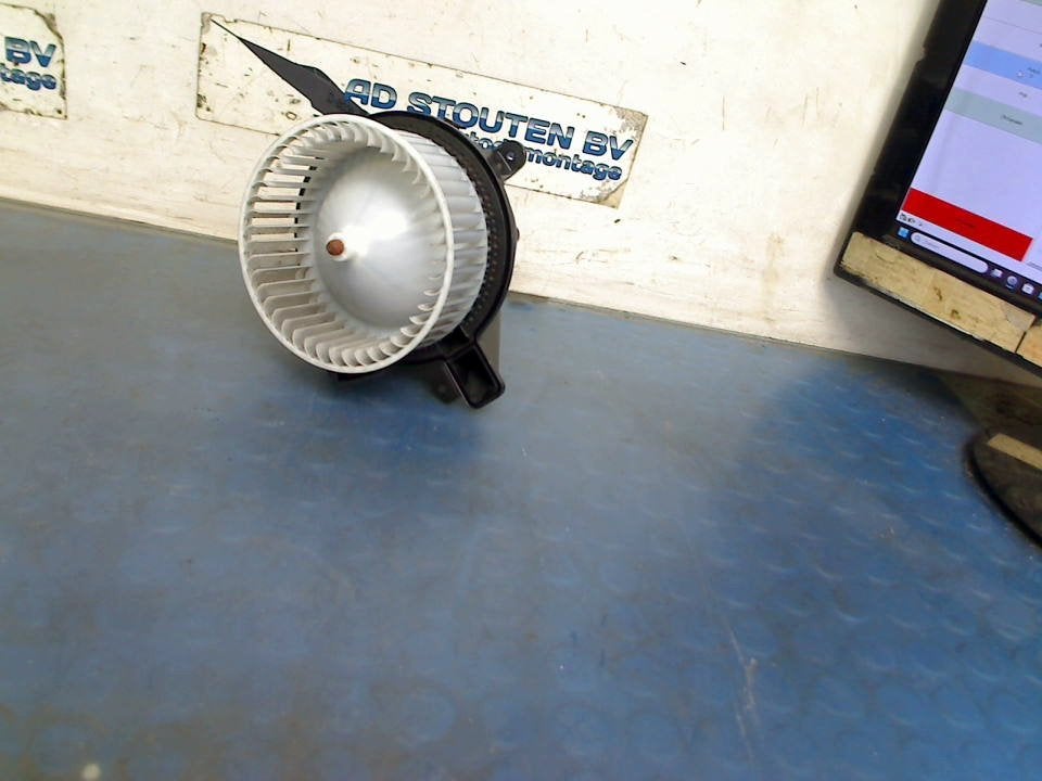 Kachel Ventilatormotor Volkswagen Polo VI (AW1) 2019 BZ79988, Gebruikt, Volkswagen, Volkswagen AG, Kundenbetreuung@volkswagen.de
