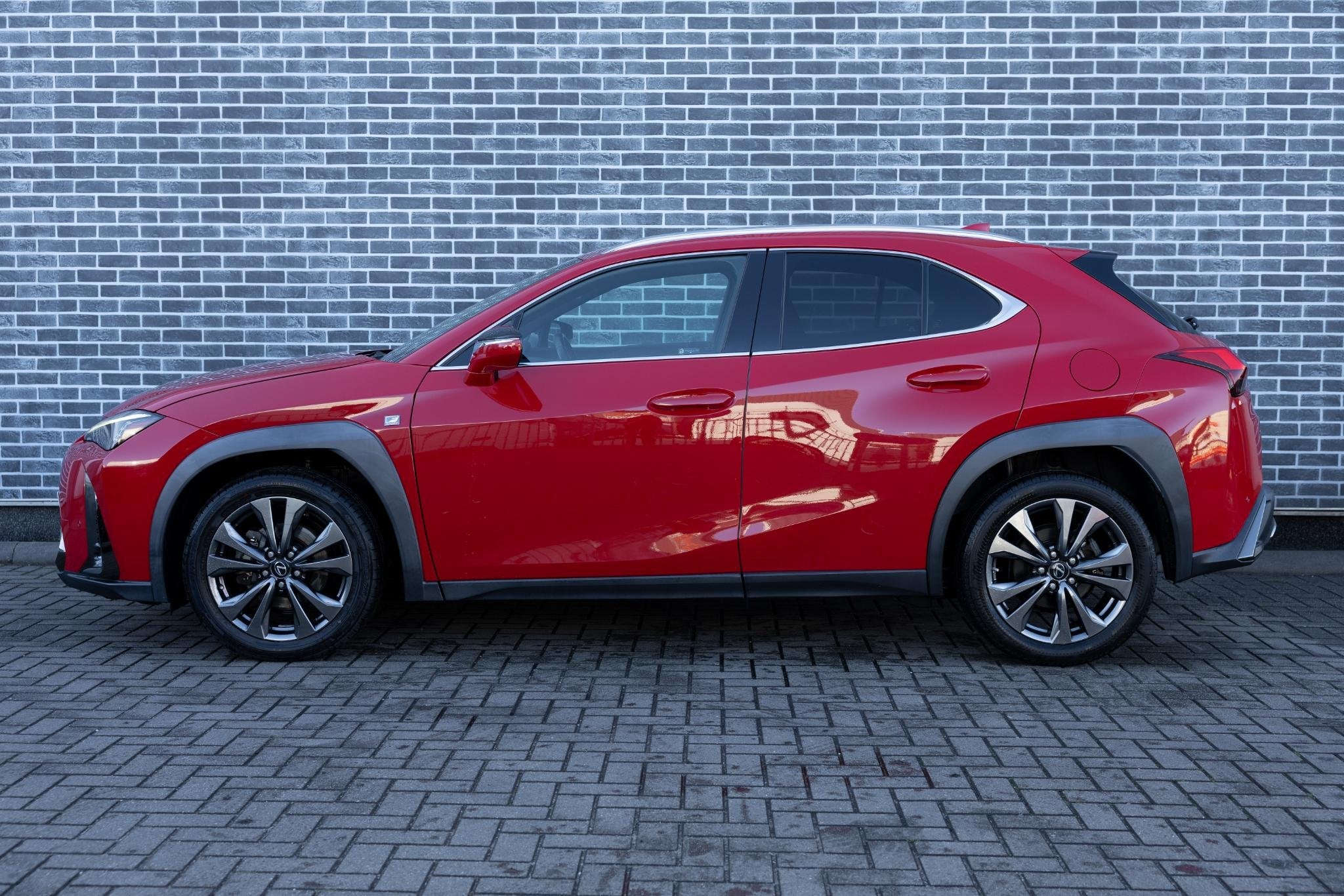 Lexus UX 250h F Sport First Edition | Triple LED Koplampen |, Auto's, Dealer onderhouden, Stof, Gebruikt, 4 cilinders