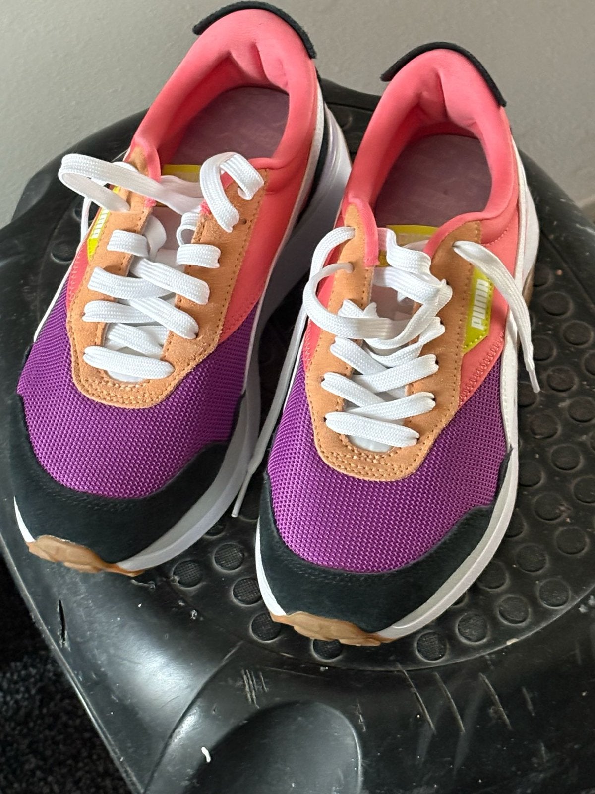 Sportschoenen nieuw, Sport en Fitness, Ophalen of Verzenden, Zo goed als nieuw, Overige typen, Overige merken