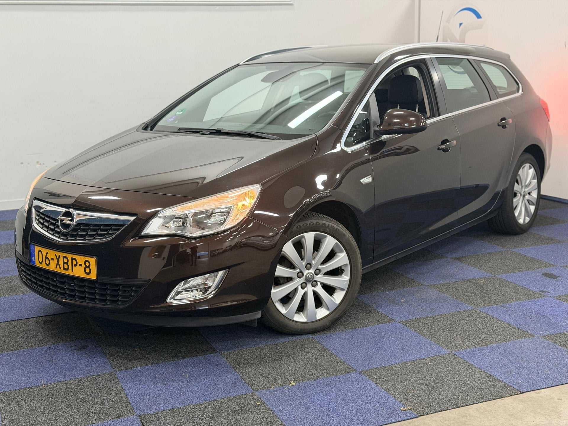 Opel Astra Sports Tourer 1.4 Turbo Sport / DEALER ONDERHOUDE, Voorwielaandrijving, Gebruikt, 4 cilinders, Bruin