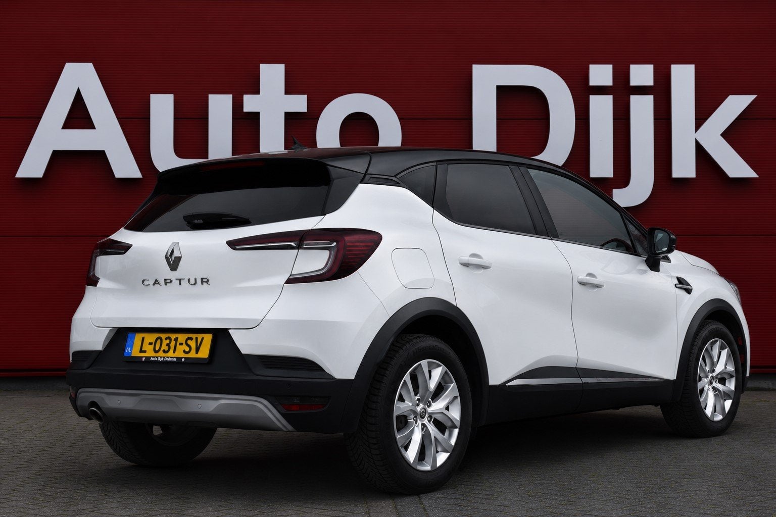 Renault Captur 1.3 TCe 140 Intens LED | Carplay | Keyless |, Stof, Gebruikt, 4 cilinders, Met garantie (alle)