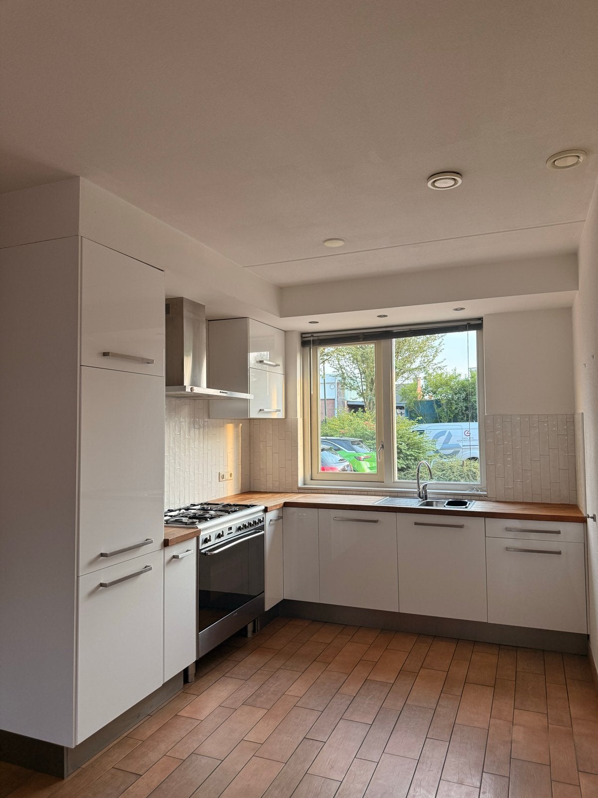 Complete hoekkeuken met SMEG fornuis en inbouwapparatuur, Ophalen, Gebruikt, Wit, Hoekkeuken