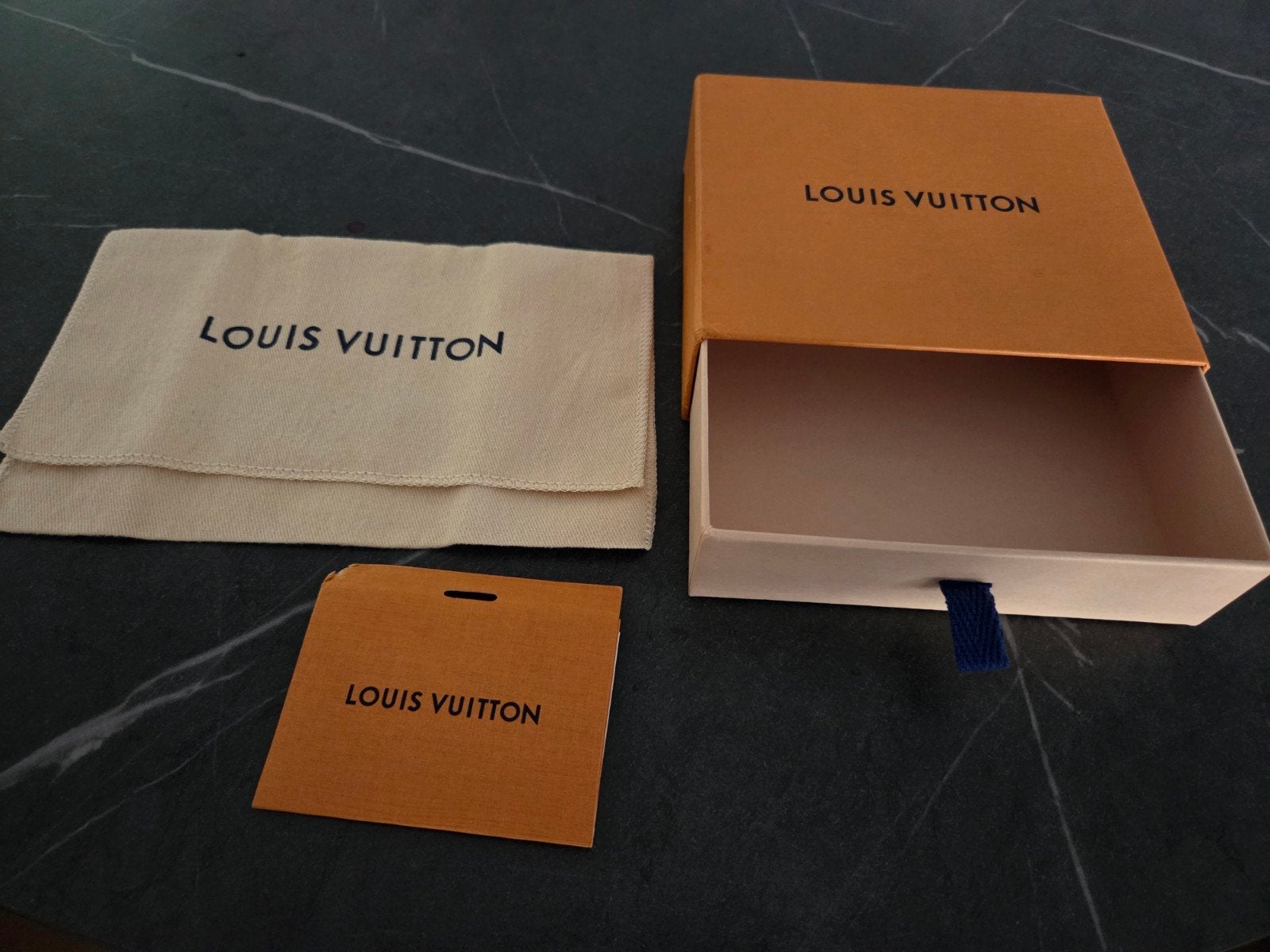 Luis vutton portemonnee heren, Verzamelen, Ophalen of Verzenden, Zo goed als nieuw, Sigarenbandjes