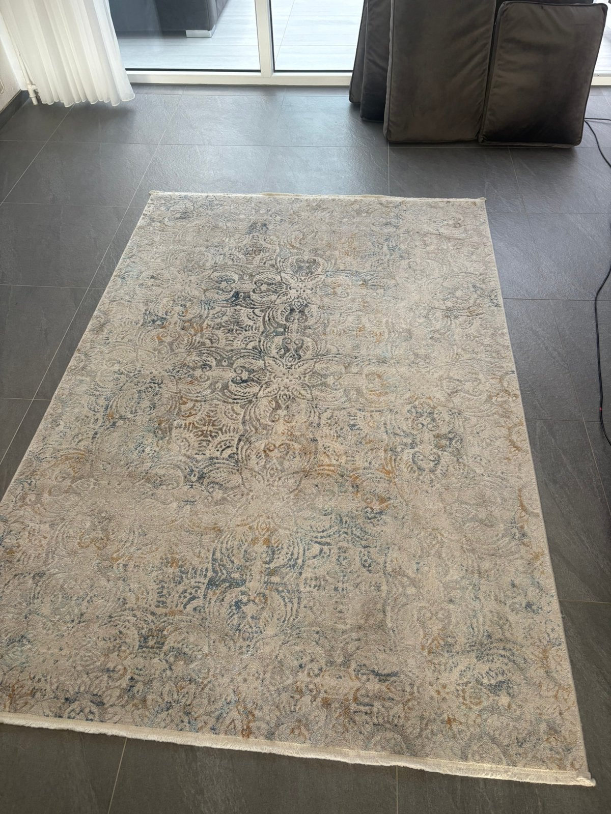 Mooie tapijt mag weg voor €50,-, Huis en Inrichting, Stoffering | Tapijten en Kleden, Ophalen, Gebruikt, 150 tot 200 cm, 200 cm of meer