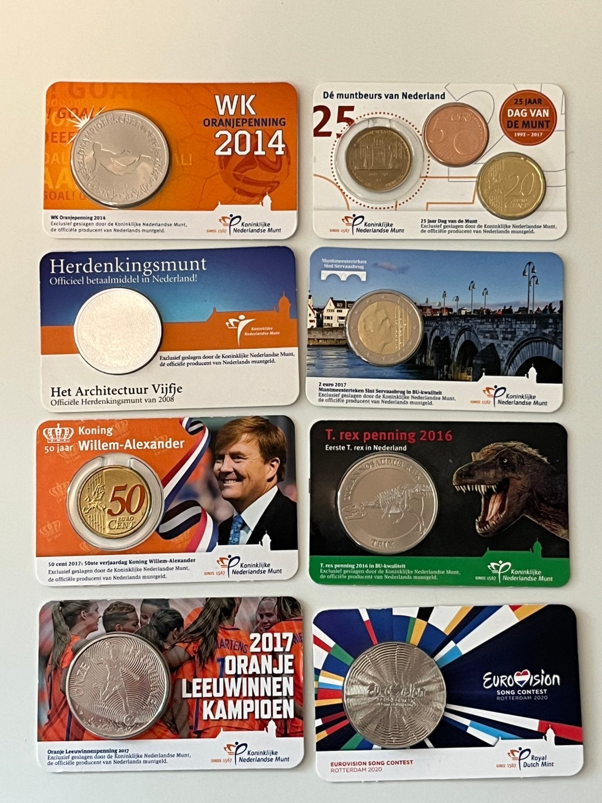 8 verschillende Nederlandse coincards KNM WK 2014 Oranje EK, Postzegels en Munten, Munten | Nederland, Verzenden, Koningin Beatrix