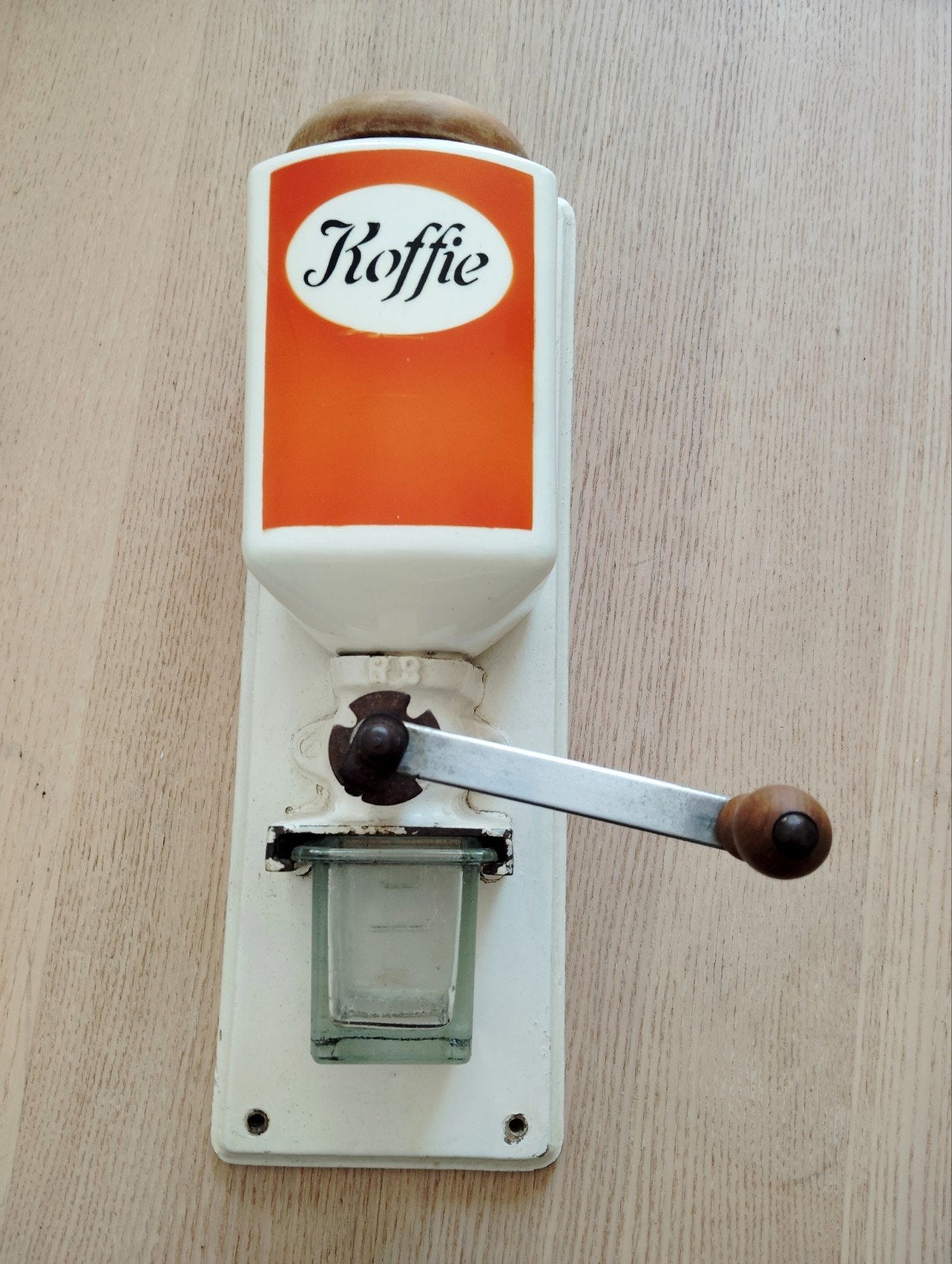 wand koffiemolen, antiek, van rond 1920, oranje, Antiek en Kunst, Antiek | Keukenbenodigdheden, Ophalen