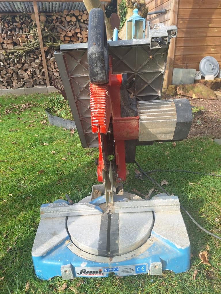 Zaagmachine voor afkorten en schulpen - Femi, Doe-het-zelf en Verbouw, Gebruikt, Femi, 600 tot 1200 watt, Ophalen of Verzenden