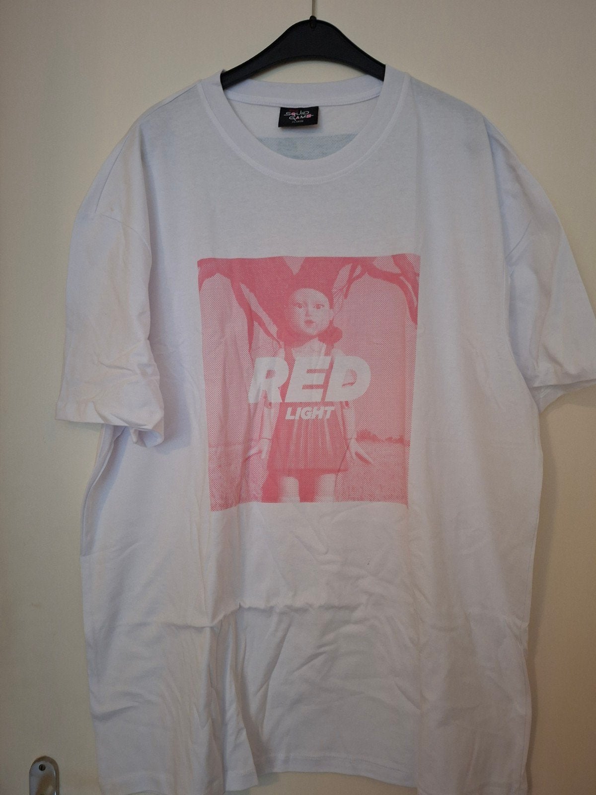Nieuw Squid Game T-shirt 3XL - Red Light Green Light, Wit, Nieuw, Overige maten, Ophalen of Verzenden