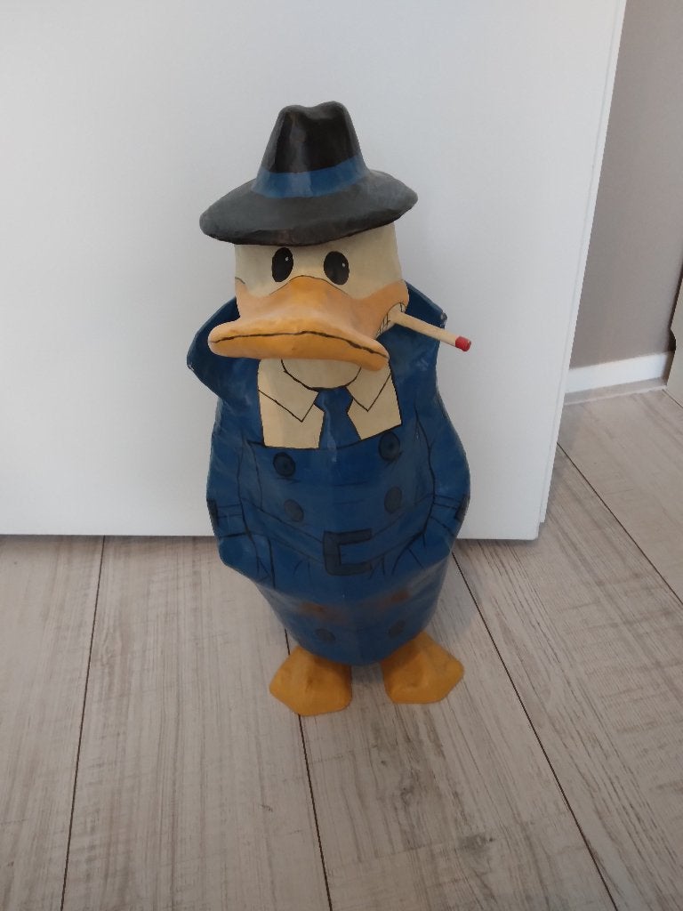 Papier Maché Duck detective 48 cm hoog in nieuw staat, Abstract, Handgemaakt, Meerkleurig, Ophalen of Verzenden
