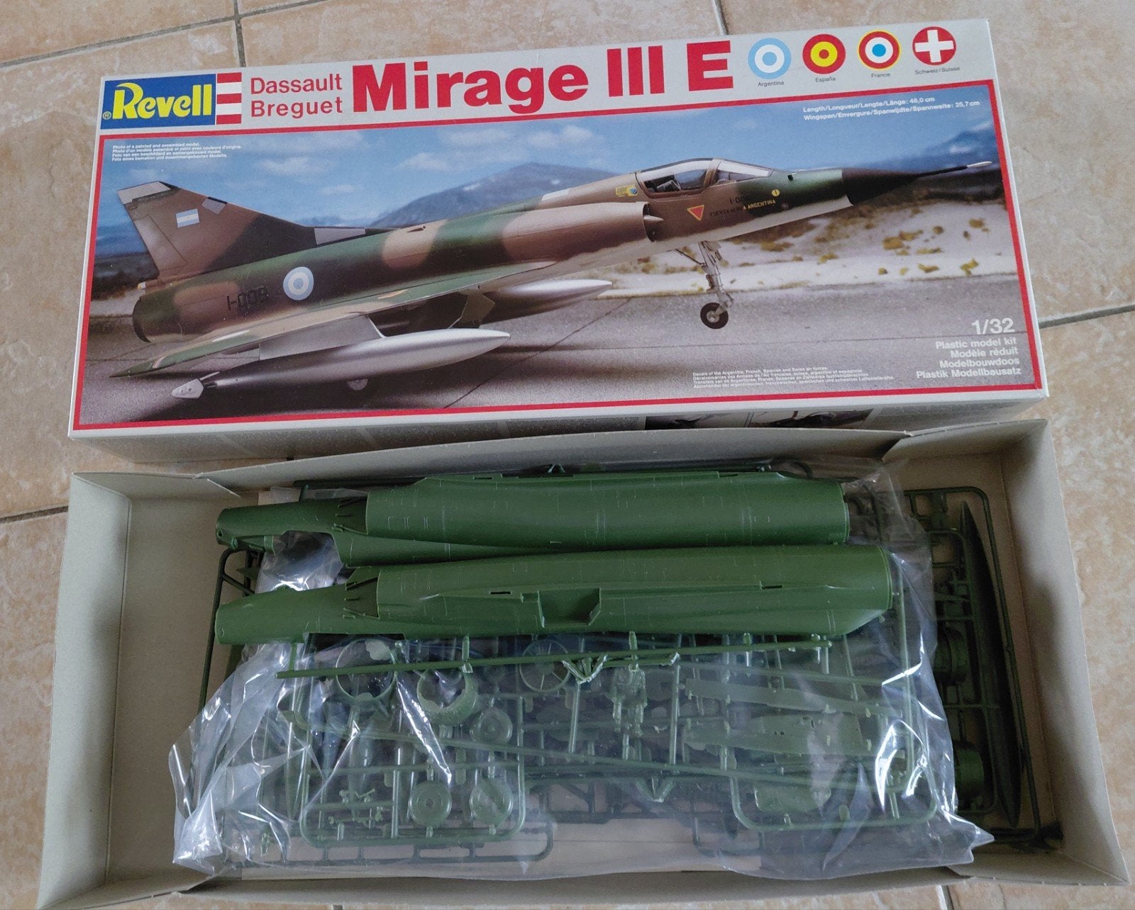 Revell Mirage III E 1/32 Modelbouwdoos Vliegtuig, Hobby en Vrije tijd, Modelbouw | Vliegtuigen en Helikopters, Ophalen of Verzenden