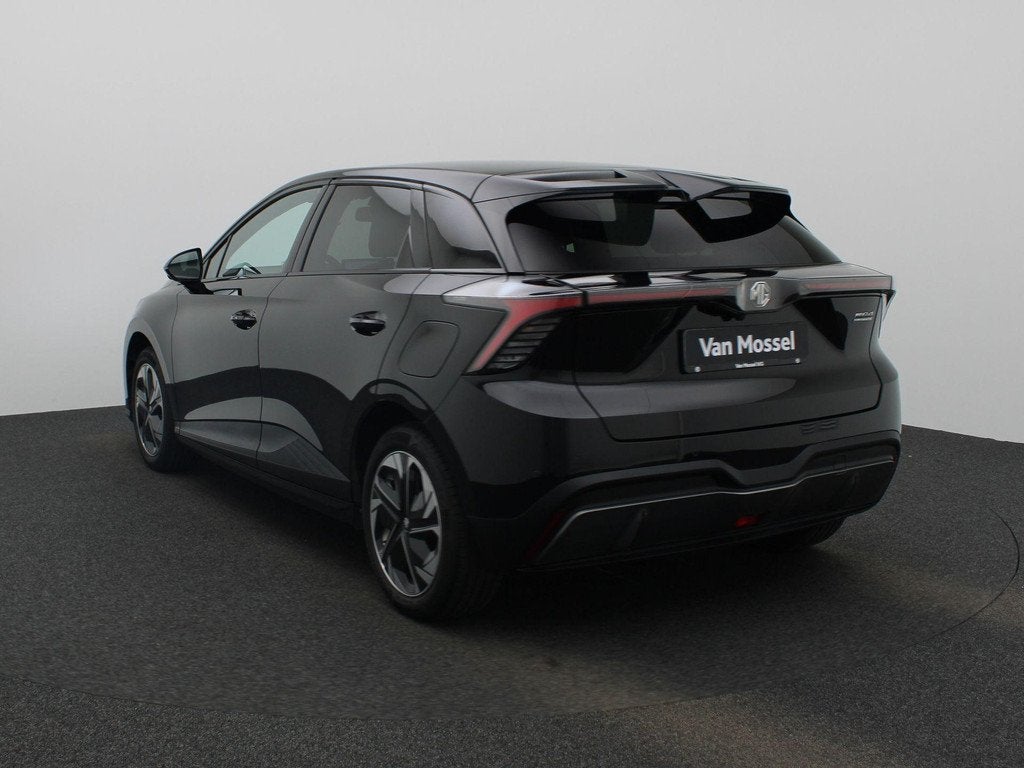 MG 4 64 kWh Luxury | SOH 96,5% | Camera | Carplay | Navigati, Auto's, MG, Automaat, 12 maanden, Gebruikt, 1675 kg