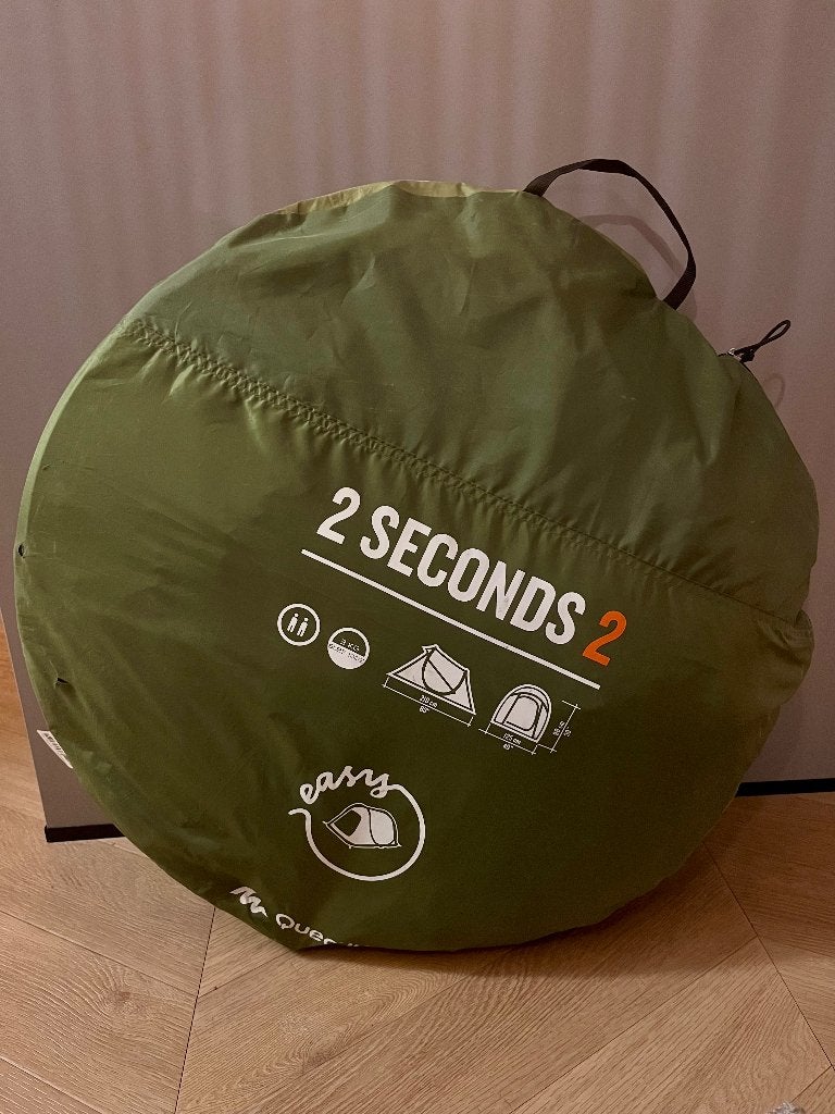 Quechua tent 2 personen, Ophalen, Zo goed als nieuw, Tot en met 2