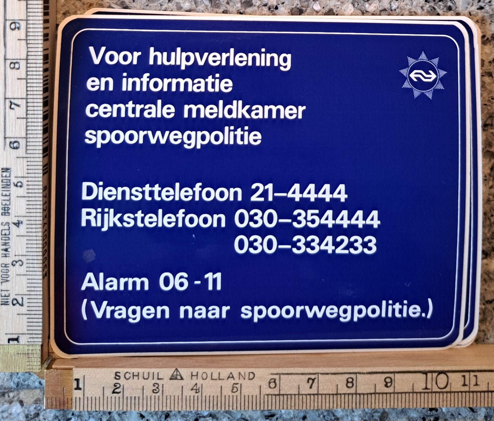 Vintage sticker informatie spoorwegpolitie NS logo merk, Ophalen of Verzenden, Zo goed als nieuw, Overige typen