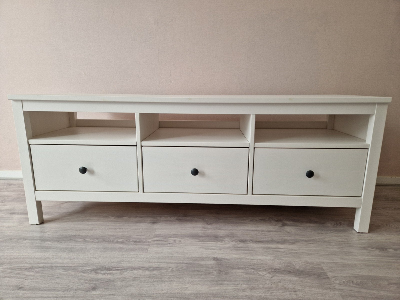 Ikea Hemnes Tv-meubel, wit gebeitst, 148x47x57 cm, Ophalen, 100 tot 150 cm, Modern, Scandinavisch, Grenenhout