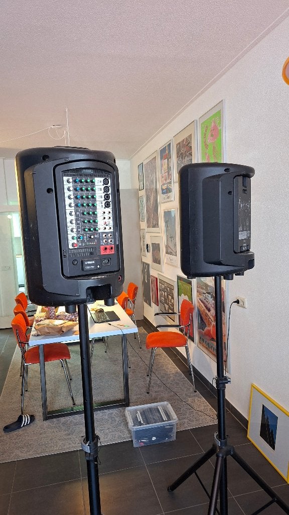 Yamaha stagepas 600BT, Ophalen, Zo goed als nieuw, Minder dan 500 watt, P.A.