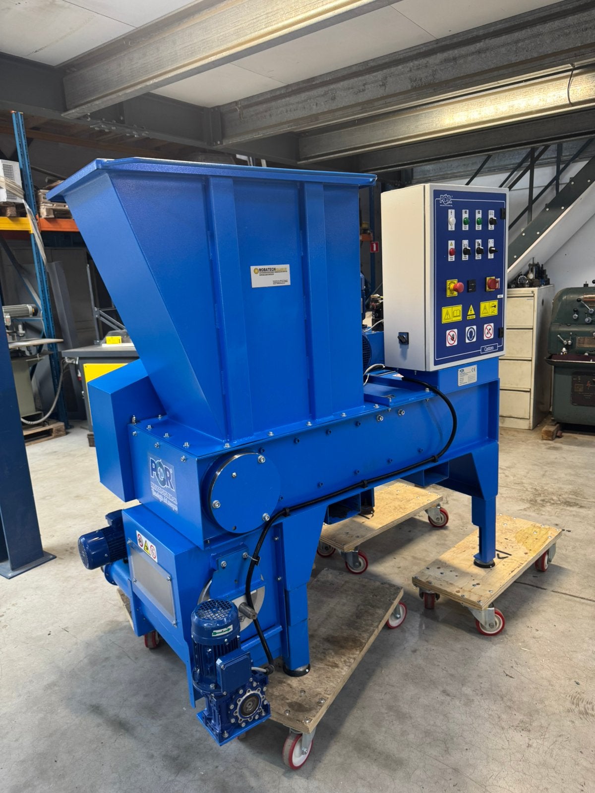 Houtbrekker / shredder  por castoro bouwjaar 2020, Ophalen
