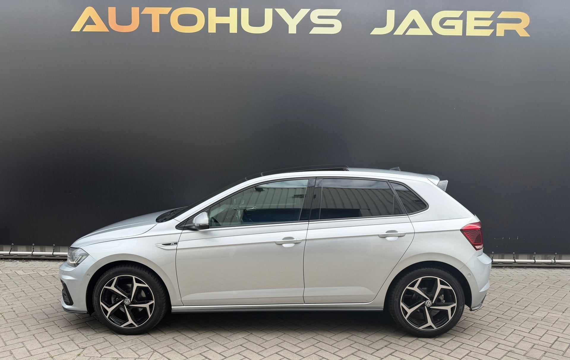 Volkswagen Polo 1.0 TSI Highline Business R - Pano // Virtua, Auto's, Stof, Gebruikt, 1095 kg, 116 pk
