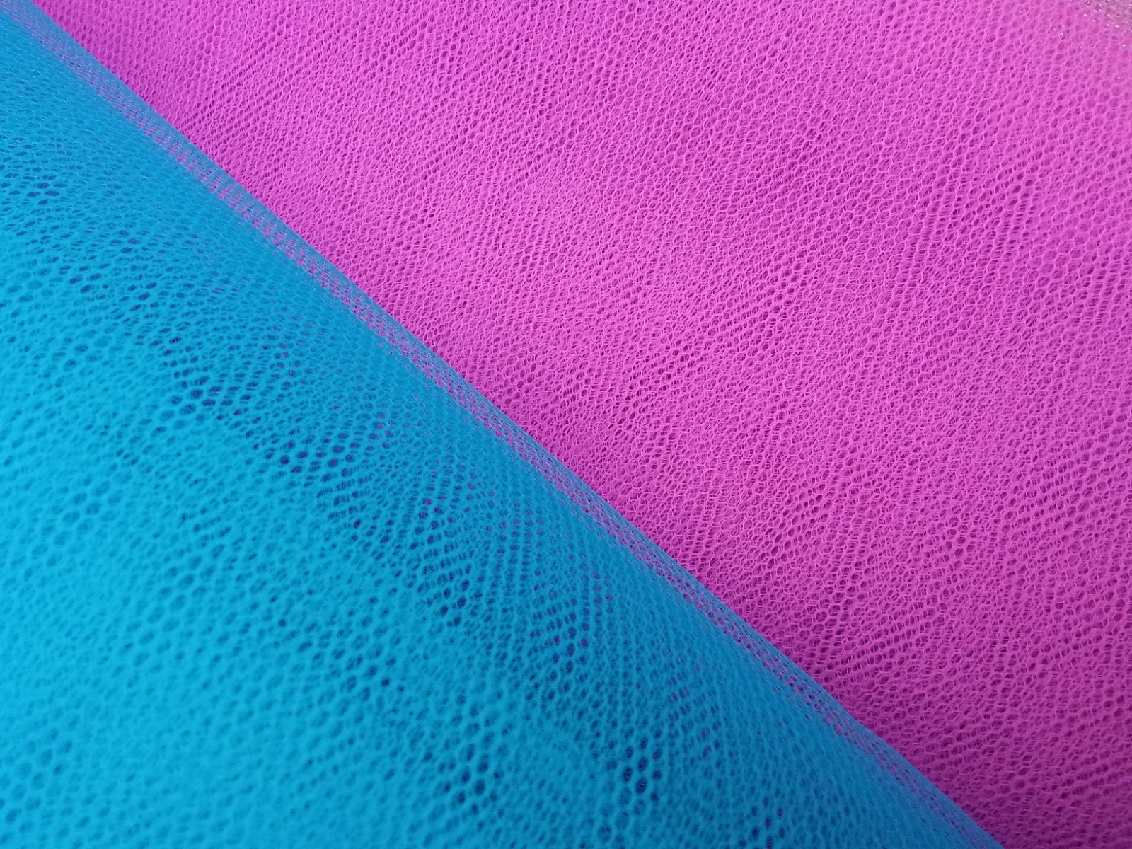 Roze en blauwe tule voor geboorteversiering - 7m x 160cm, Hobby en Vrije tijd, Stoffen en Lappen, 120 cm of meer, Ophalen of Verzenden