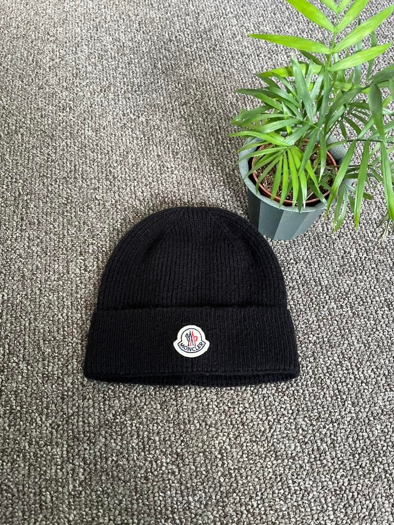 Moncler muts, Kleding | Heren, Mutsen, Sjaals en Handschoenen, Verzenden, Zo goed als nieuw, Overige maten, Muts