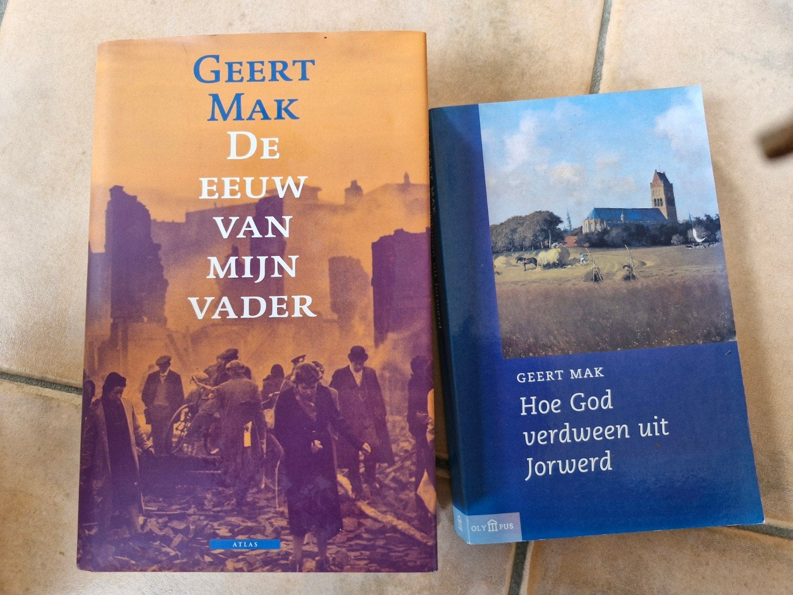 2 x Geert Mak: De eeuw van mijn vader +Hoe God Ver, Ophalen of Verzenden, Gelezen, Geert Mak
