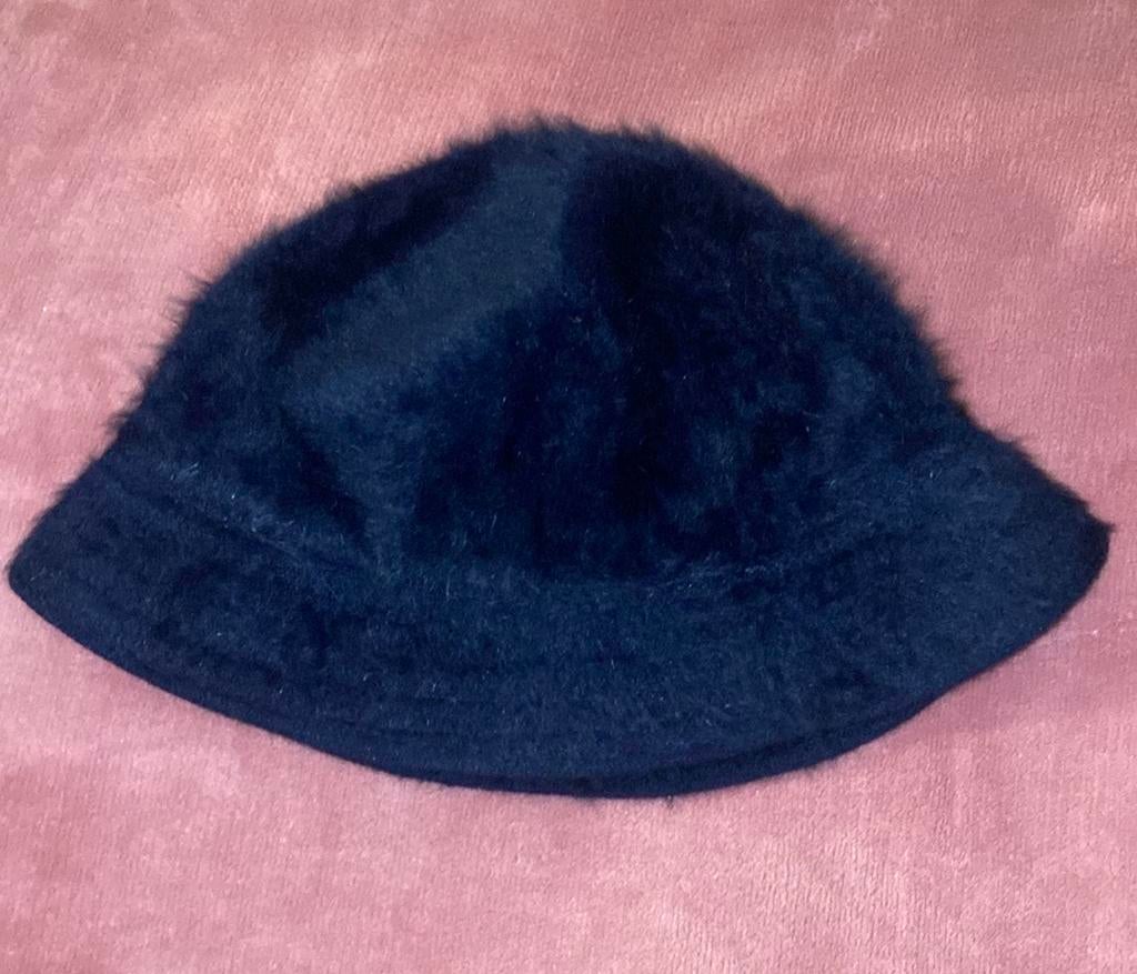 Kangol hoedje design kleine maat erg mooi donkerblauw zacht, Verzenden, Zo goed als nieuw