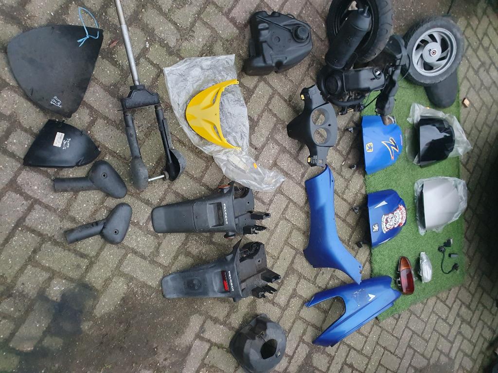 Peugeot Zenith Buxy Spatbord Achter Achterspatbord 50cc, Gebruikt, Ophalen of Verzenden, 50cc, Kap