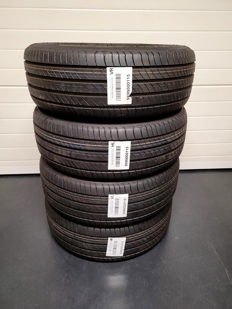 3 sets zomerbanden 215 55 17 Michelin continentalbridgestone, Auto-onderdelen, Banden en Velgen, Ophalen, 215 mm, Nieuw, 17 inch
