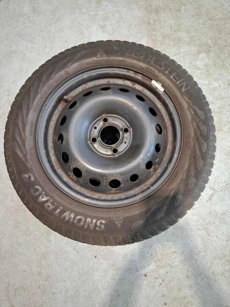 Winterbanden set Nissan Note - 185/65 R15, Auto-onderdelen, Banden en Velgen, Ophalen, Gebruikt, 15 inch, Banden en Velgen